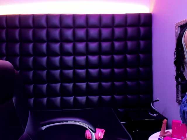 DulceMiiaa live webcam show