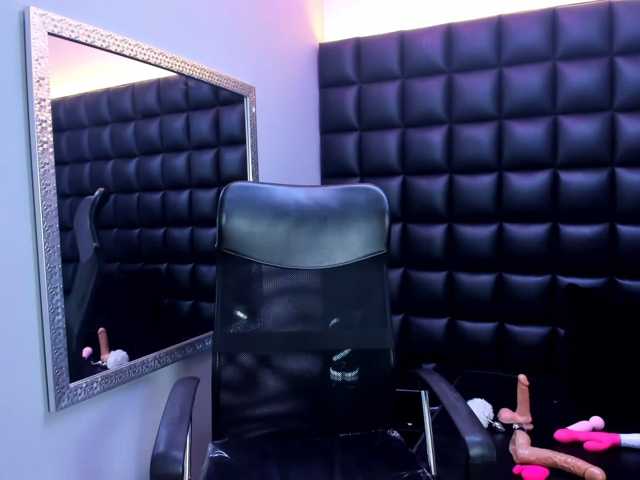 DulceMiiaa live cam on BongaCams