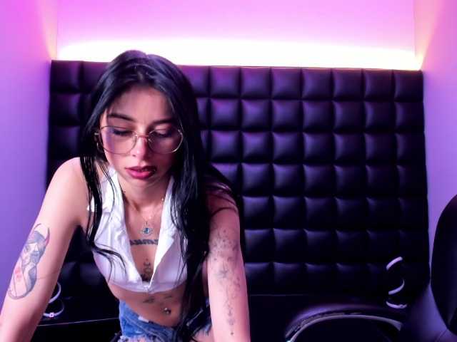 DulceMiiaa live webcam show