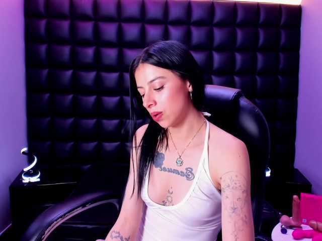 DulceMiiaa live cam on BongaCams