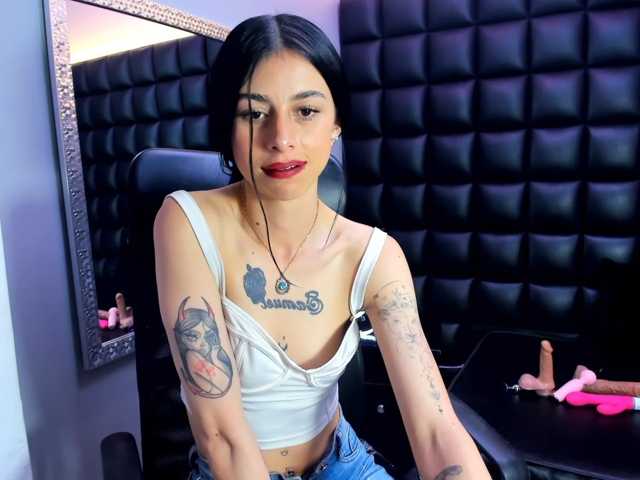 DulceMiiaa live cam on BongaCams