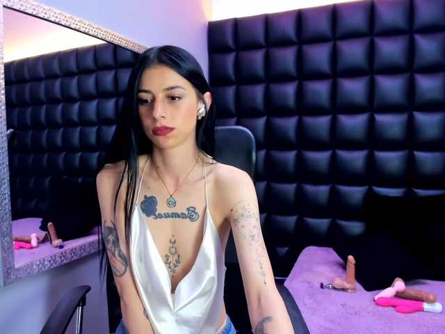 DulceMiiaa live cam on BongaCams