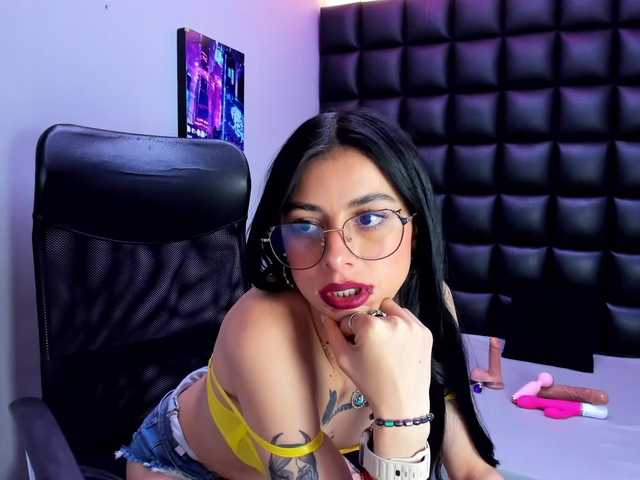 DulceMiiaa live cam on BongaCams