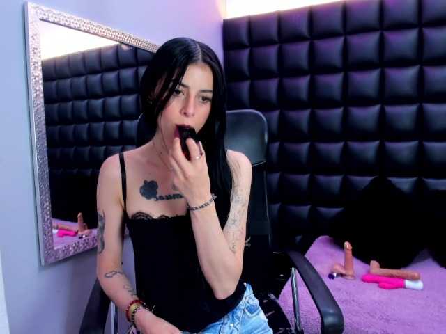 DulceMiiaa live cam on BongaCams