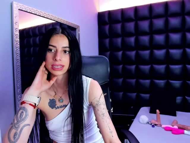 DulceMiiaa live cam preview