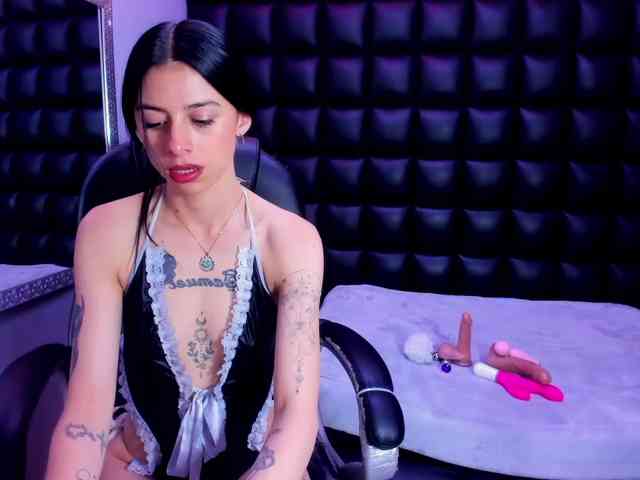 DulceMiiaa webcam