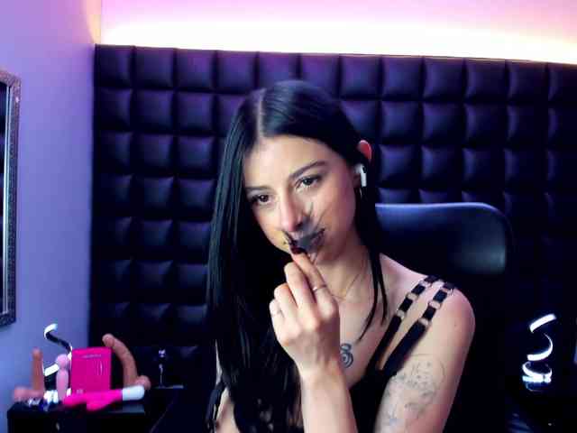DulceMiiaa webcam