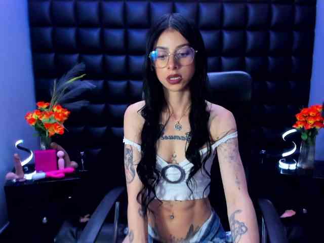DulceMiiaa webcam