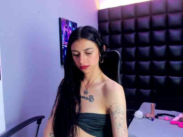 DulceMiiaa webcam