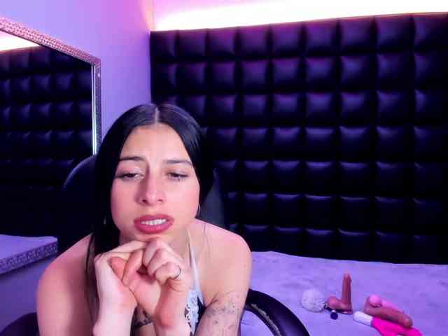 DulceMiiaa webcam
