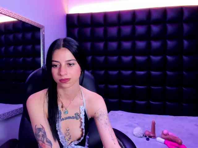 DulceMiiaa webcam