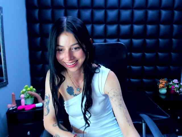DulceMiiaa webcam