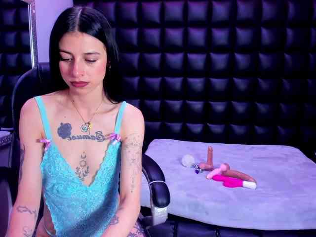 DulceMiiaa webcam