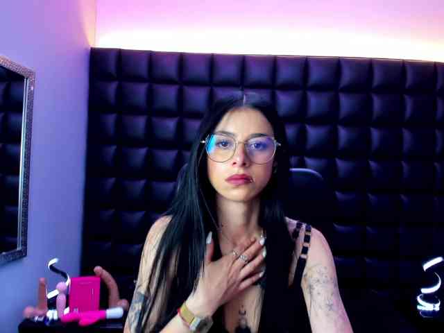 DulceMiiaa webcam