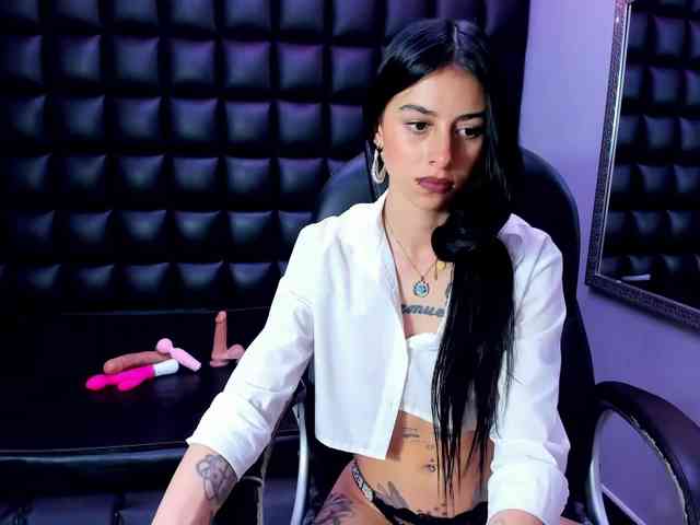 DulceMiiaa webcam