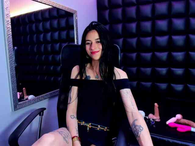 DulceMiiaa webcam