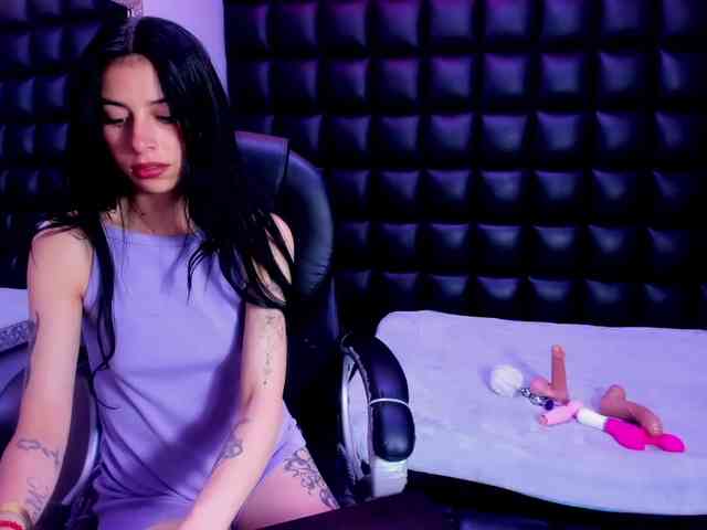 DulceMiiaa webcam