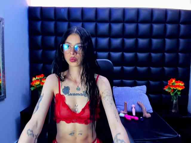 DulceMiiaa webcam