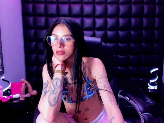 DulceMiiaa webcam