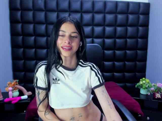 DulceMiiaa webcam