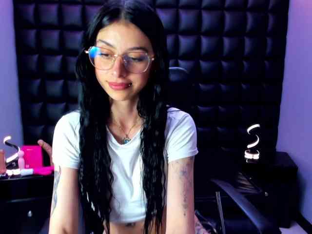DulceMiiaa webcam