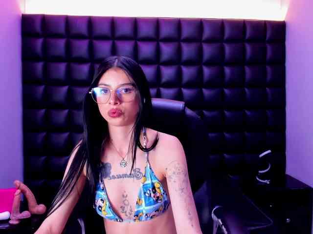 DulceMiiaa webcam
