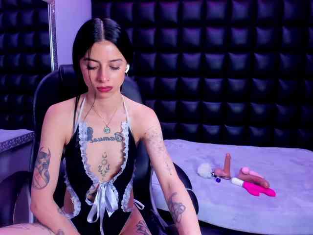 DulceMiiaa webcam