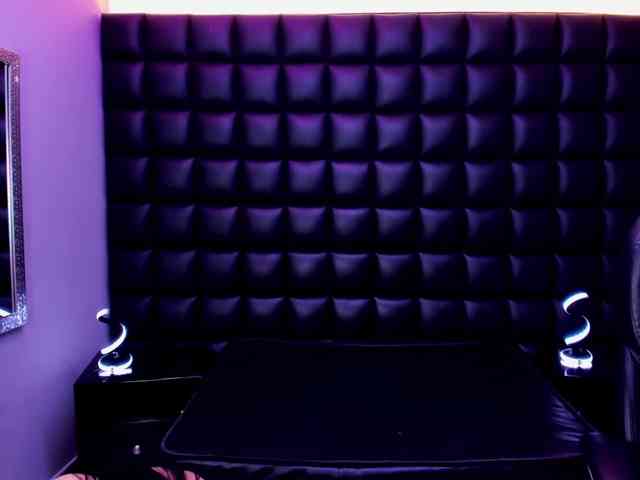 DulceMiiaa webcam