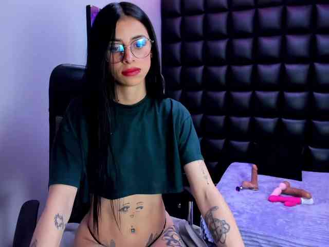 DulceMiiaa webcam