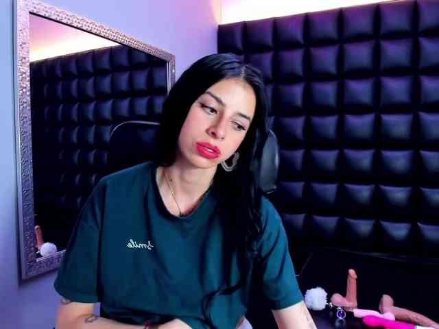 DulceMiiaa webcam