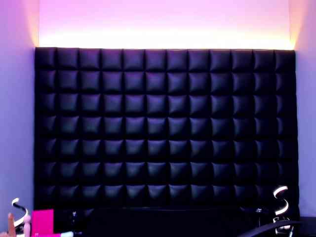DulceMiiaa webcam