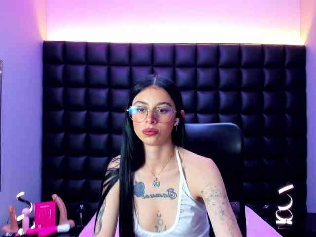DulceMiiaa webcam