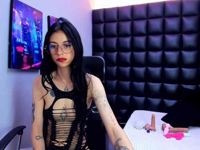 NiaBabie webcam