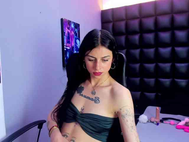 DulceMiiaa webcam