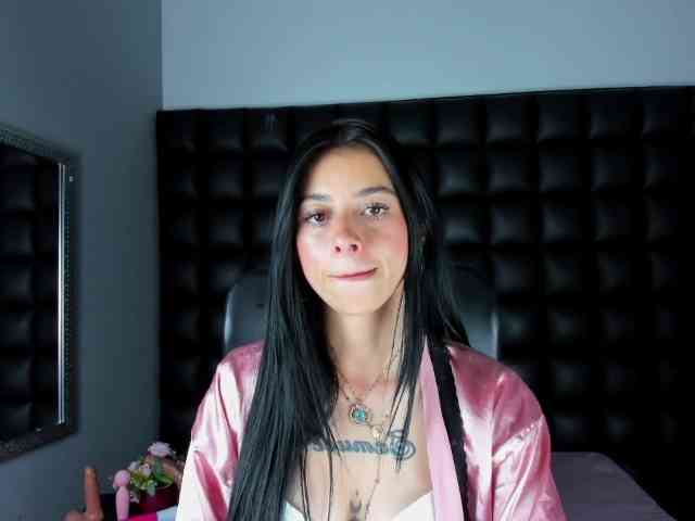 DulceMiiaa webcam