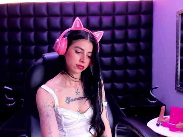 DulceMiiaa webcam