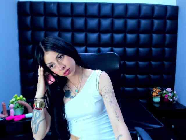DulceMiiaa webcam