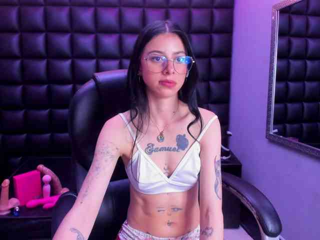 DulceMiiaa webcam