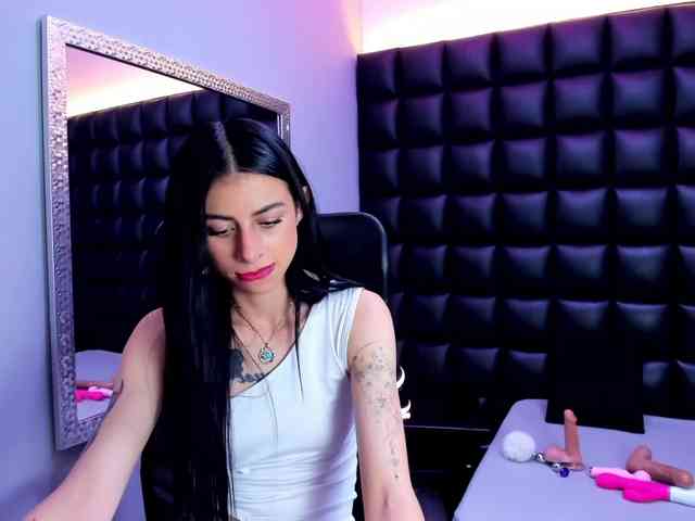 DulceMiiaa webcam