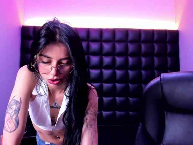 DulceMiiaa webcam
