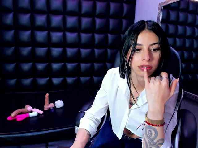 DulceMiiaa webcam