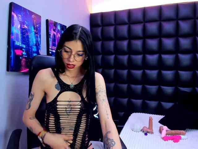 NiaBabie webcam