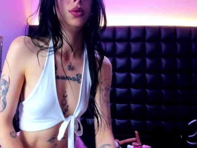 DulceMiiaa webcam