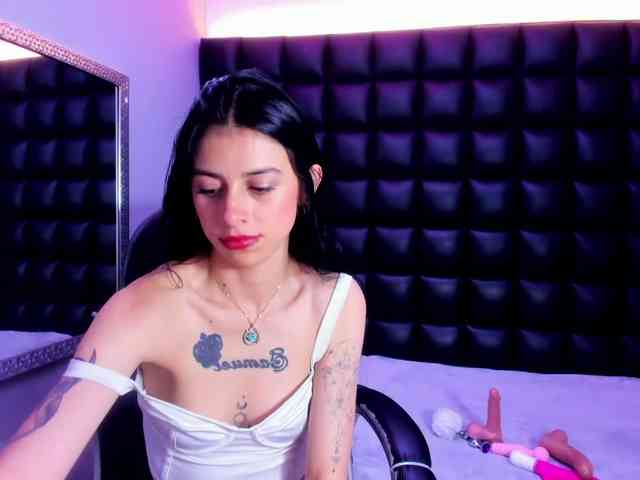 DulceMiiaa webcam