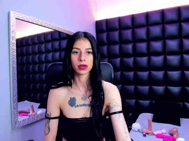DulceMiiaa webcam