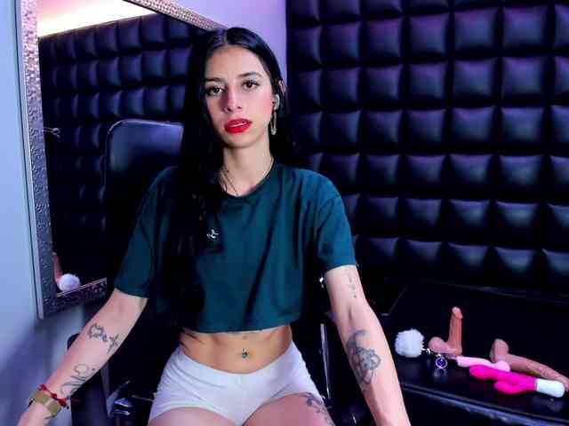 DulceMiiaa webcam