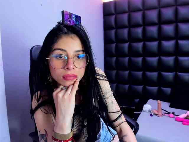 DulceMiiaa webcam