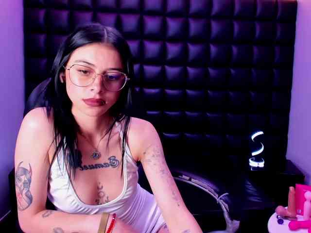 DulceMiiaa webcam