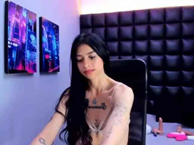 NiaBabie webcam