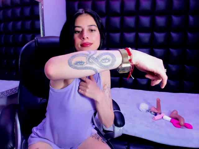 DulceMiiaa webcam